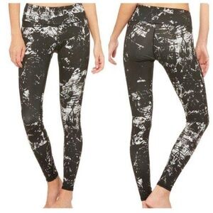 Alo Yoga Women’s Marbled Black White Leggings Size Small